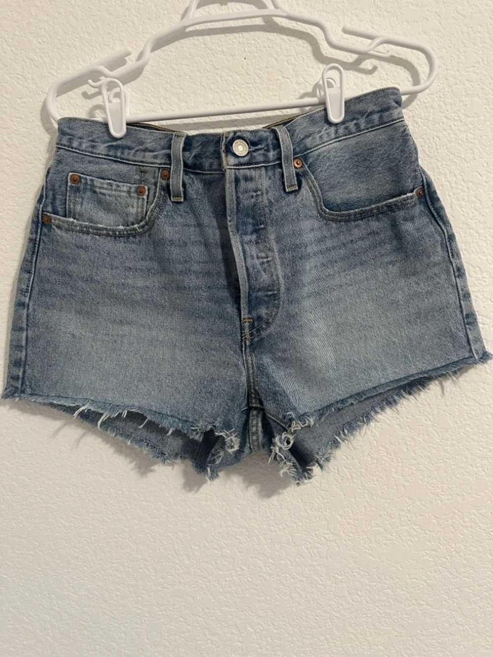 Levi's 501 Original High Rise - Medium Wash - Cutoff Denim Shorts - Size 30 NWOT
